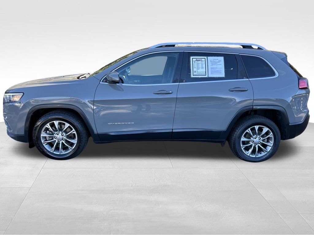 2019 Jeep Cherokee Latitude photo 2