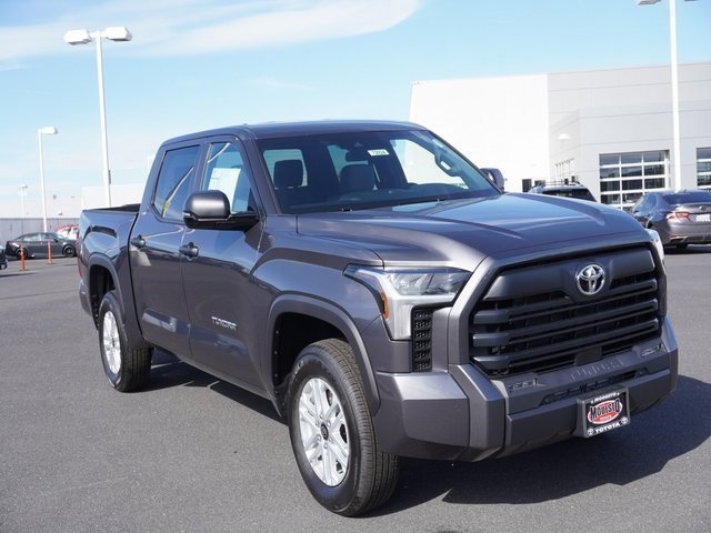 2025 Toyota Tundra SR5's photo