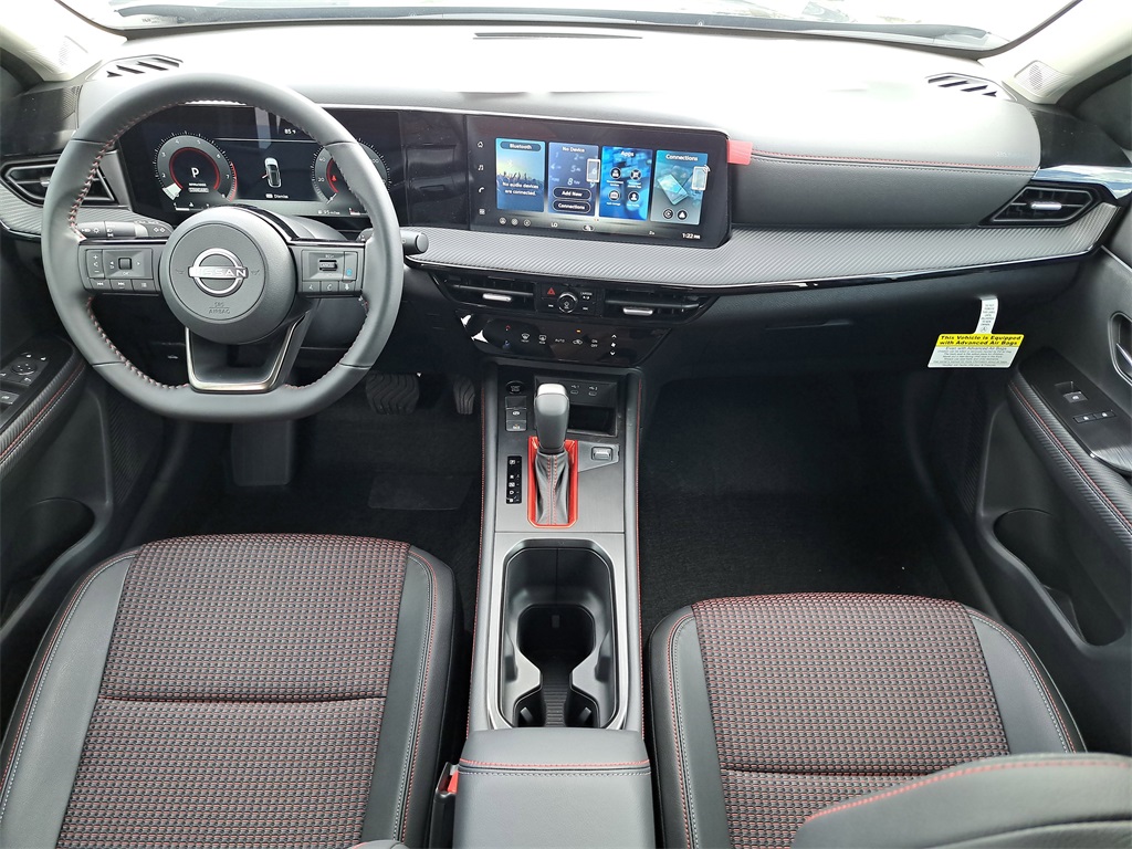 2026 Nissan Kicks SR photo 16