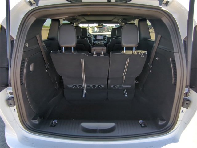 2026 Chrysler Pacifica Limited photo 9