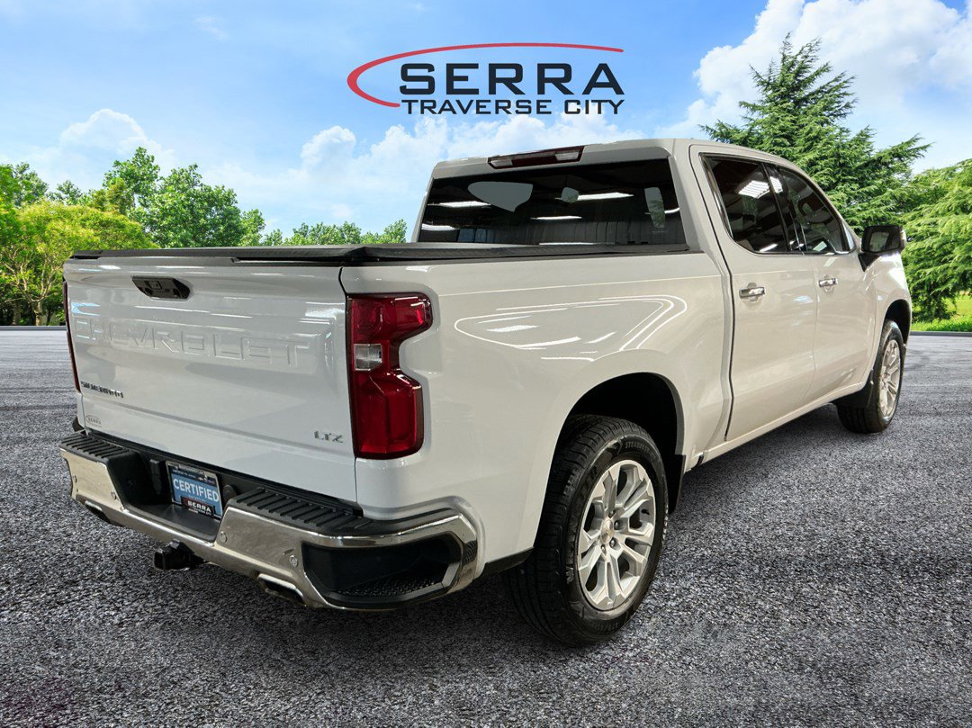 2022 Chevrolet Silverado 1500 LTZ photo 2