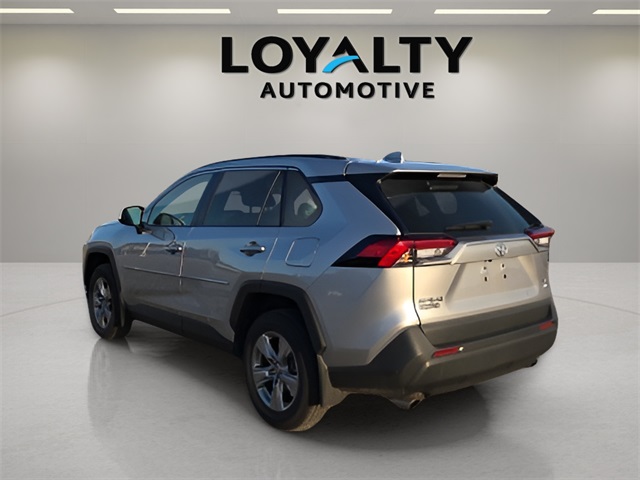 2025 Toyota RAV4 XLE photo 2