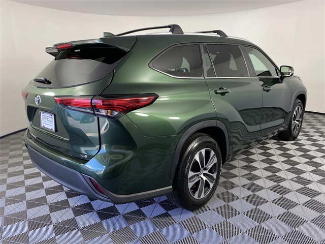 2023 Toyota Highlander XLE photo 8