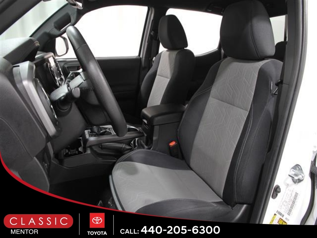 2022 Toyota Tacoma SR V6 photo 5