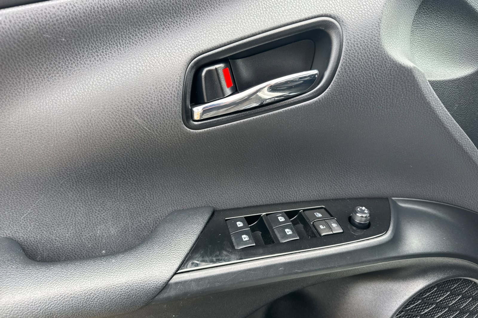 2017 Toyota Prius Prime Plus photo 14