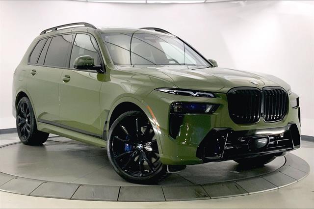 2024 BMW X7 40i's photo