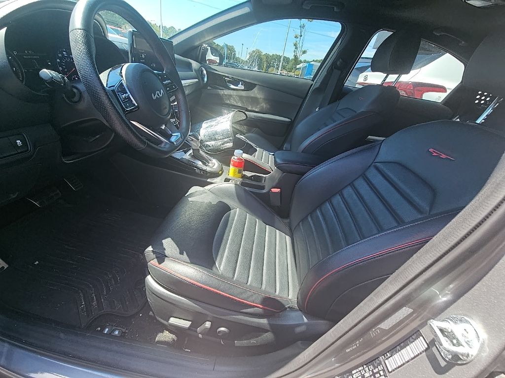2022 Kia Forte GT photo 8