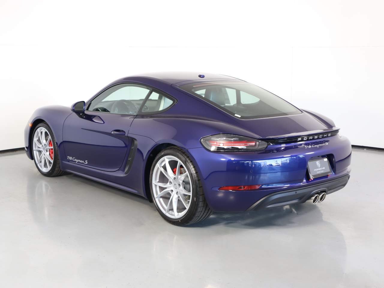 2025 Porsche Cayman S photo 3