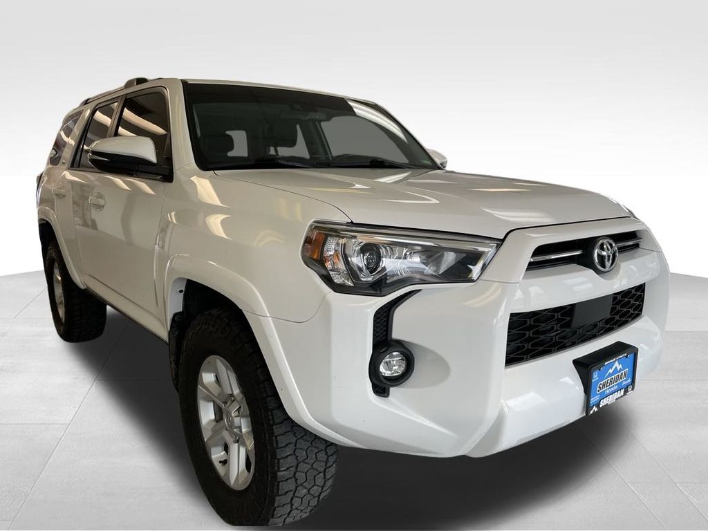 2023 Toyota 4Runner SR5 Premium photo 3