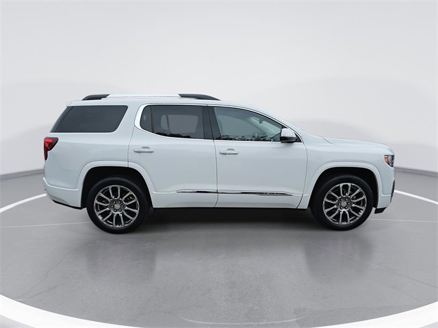 2022 Gmc Acadia Denali photo 2