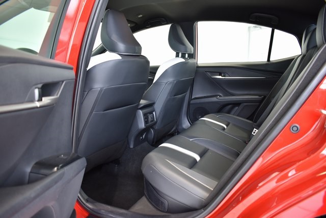 2025 Toyota Camry SE photo 12