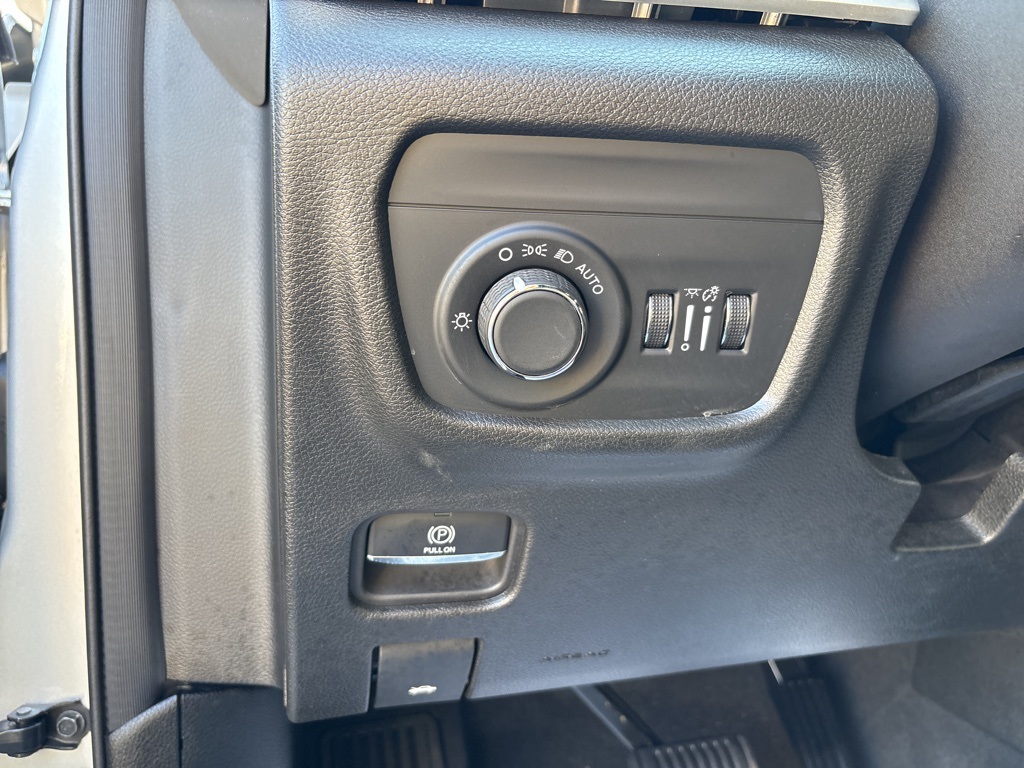 2024 Jeep Grand Cherokee Altitude photo 9