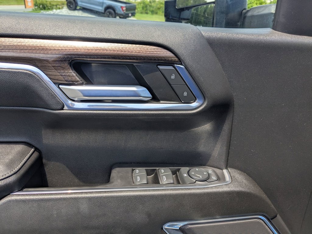 2023 Chevrolet Silverado 1500 LT Trail Boss High Country photo 12