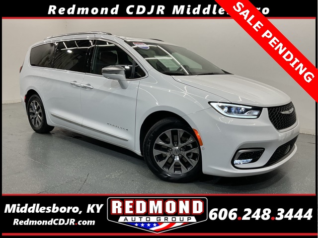 2024 Chrysler Pacifica PHEV Pinnacle's photo