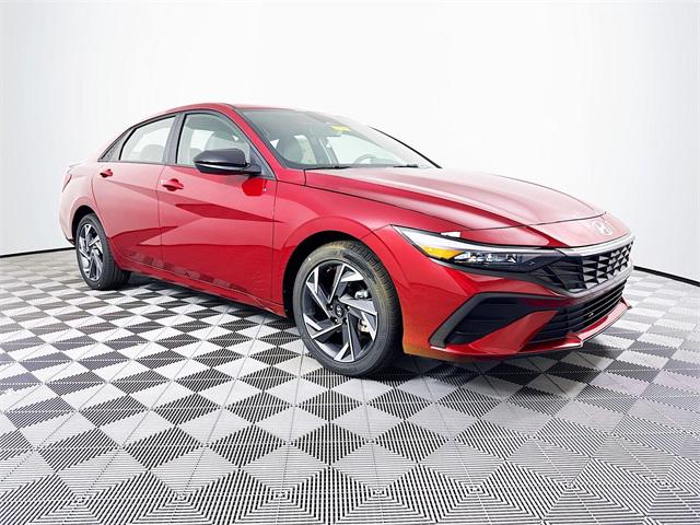 2025 Hyundai Elantra SEL Sport photo 7