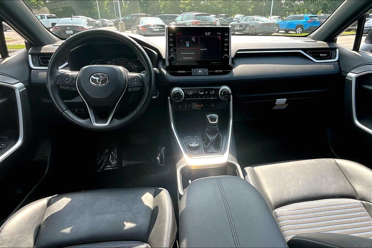 2022 Toyota RAV4 Hybrid XSE photo 13