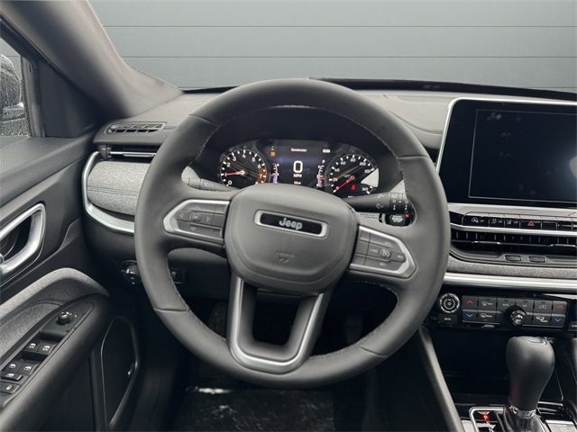2025 Jeep Compass Latitude photo 13