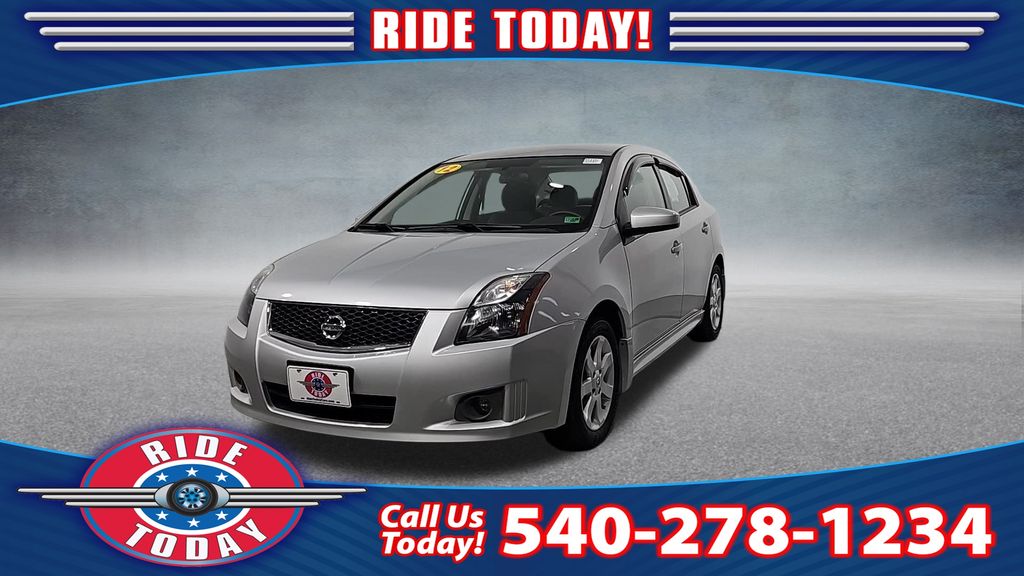 2012 Nissan Sentra SR's photo
