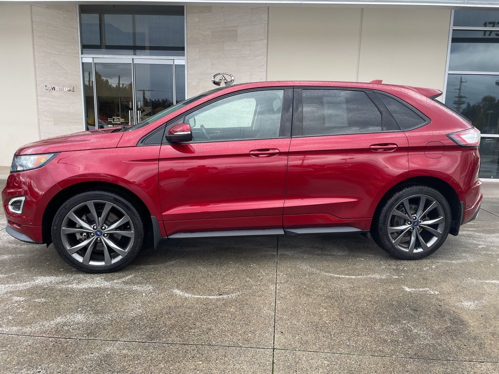 2018 Ford Edge Sport photo 2
