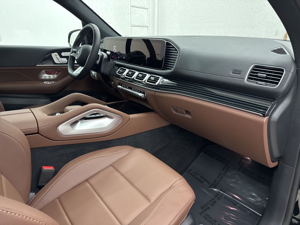 2026 Mercedes Benz GLS 450 4MATIC photo 24