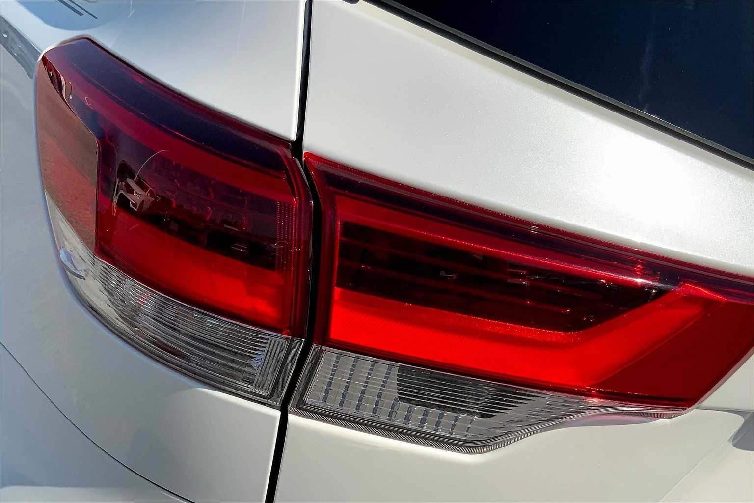 2019 Toyota Highlander XLE photo 23