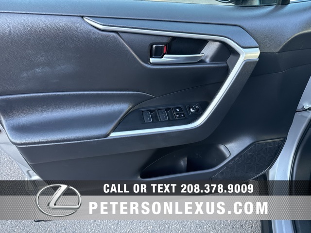 2024 Toyota RAV4 Hybrid SE photo 21