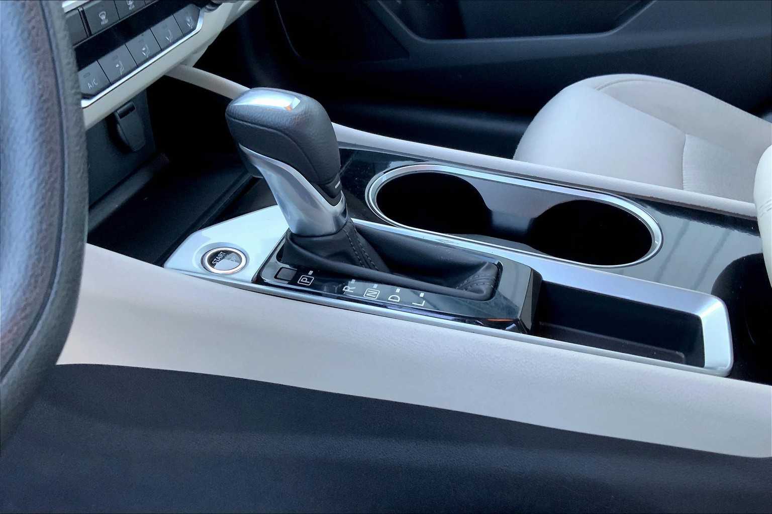 2024 Nissan Altima 2.5 SV photo 15