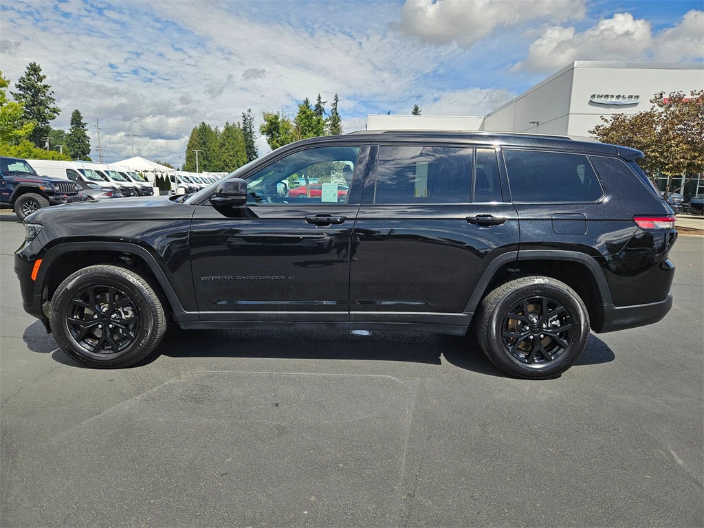 2024 Jeep Grand Cherokee Altitude photo 3