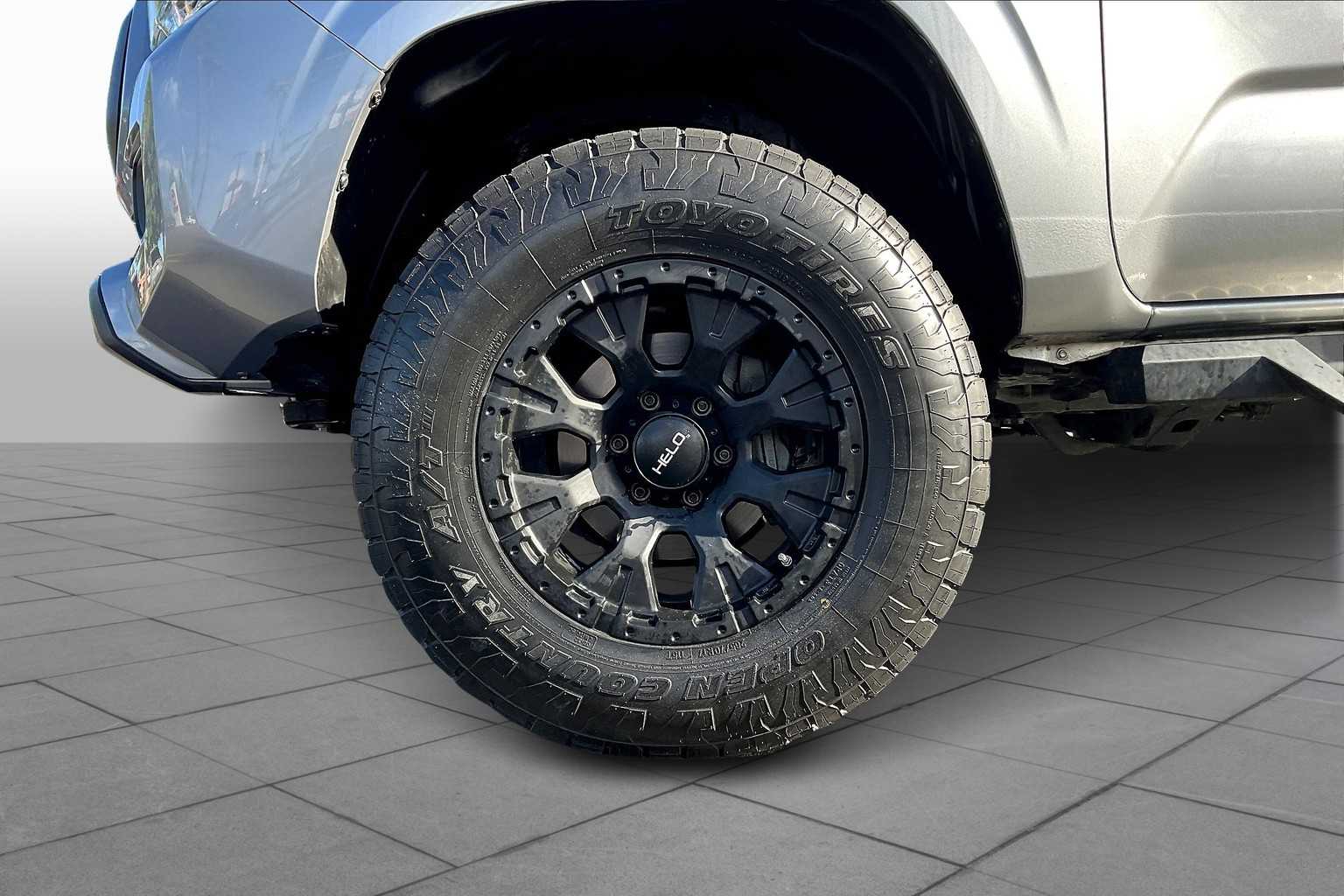 2019 Toyota Tacoma SR 4x4 Double Cab V6 photo 10