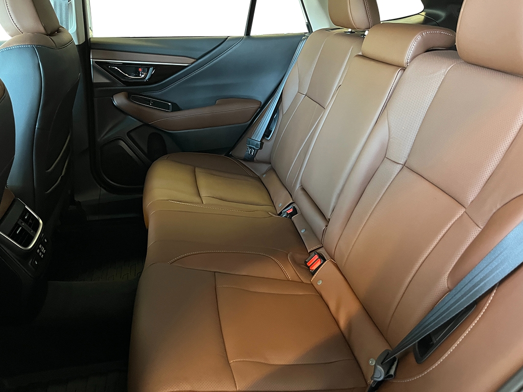 2025 Subaru Outback Touring XT photo 14