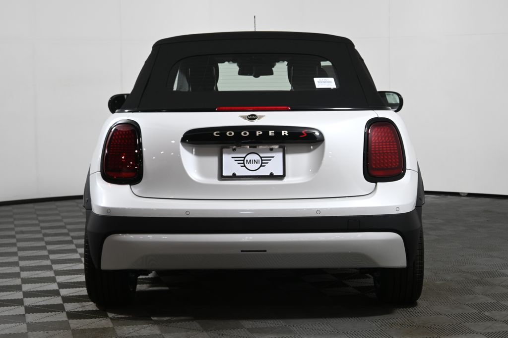 2026 Mini Cooper Convertible Iconic photo 12