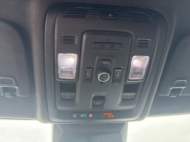 2023 Cadillac Escalade V-Series photo 3