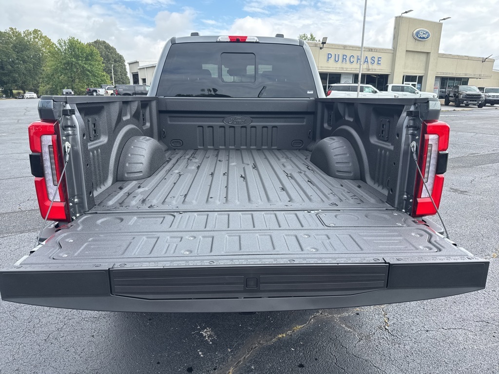 2026 Ford F-350 Platinum photo 7
