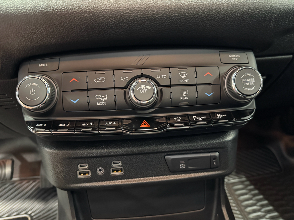 2025 Dodge Durango photo 34