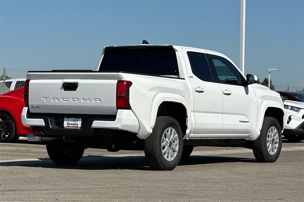 2025 Toyota Tacoma SR5 4x4 Double Cab photo 4