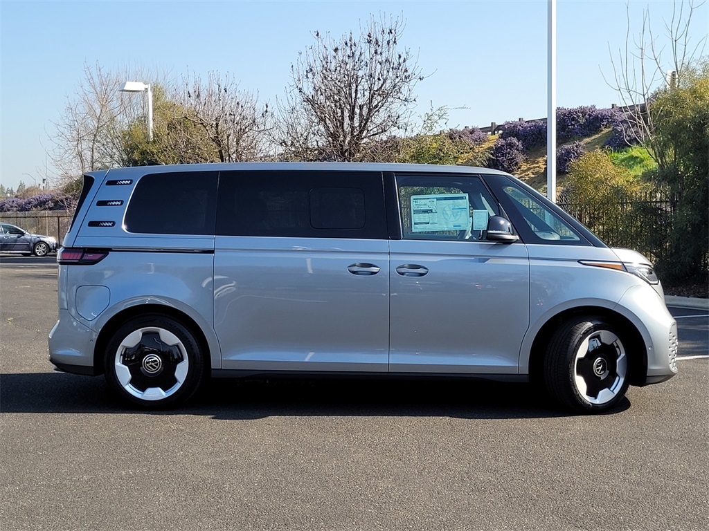 2025 Volkswagen ID. Buzz Pro S photo 4