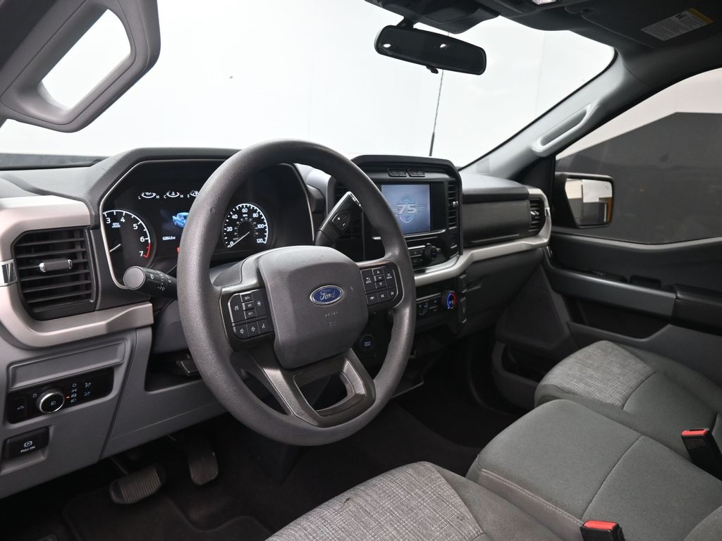 2023 Ford F-150 XLT photo 25