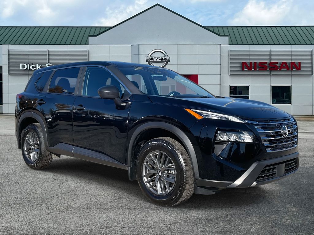 2025 Nissan Rogue S's photo