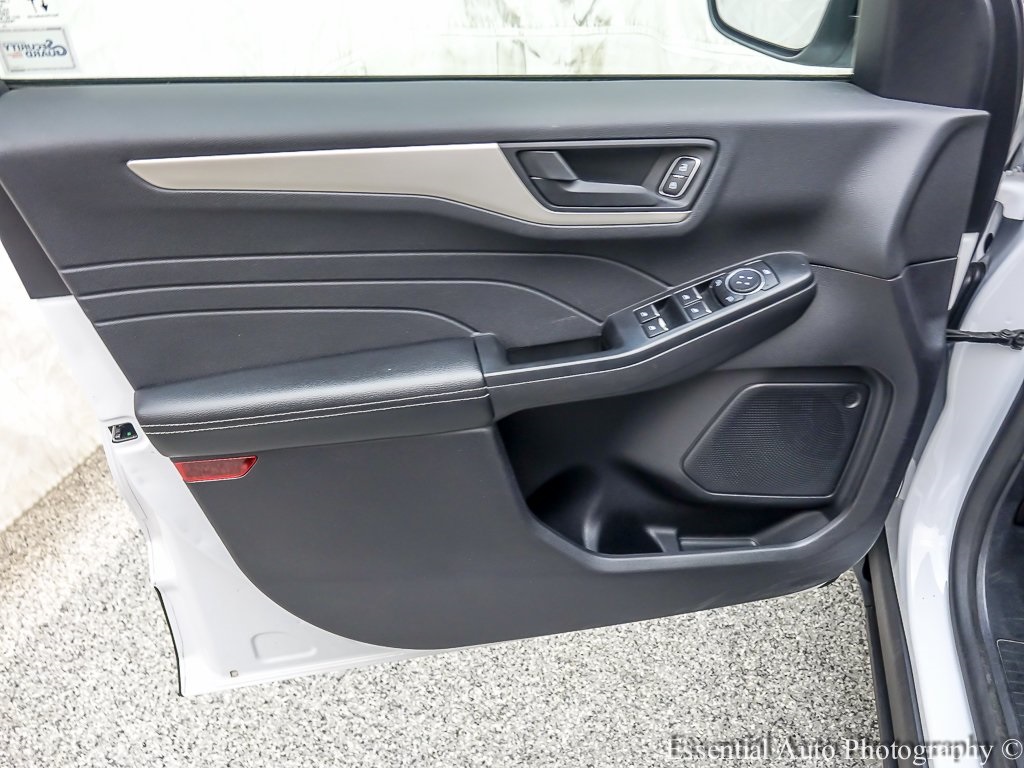 2022 Ford Escape SE photo 21