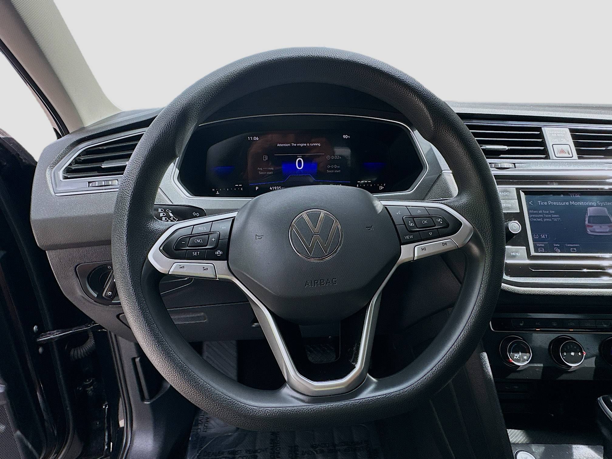 2023 Volkswagen Tiguan S photo 4