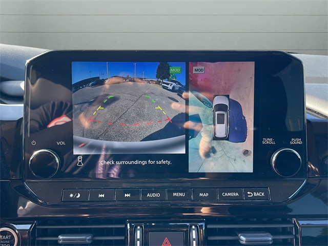 2023 Nissan Pathfinder SL photo 22