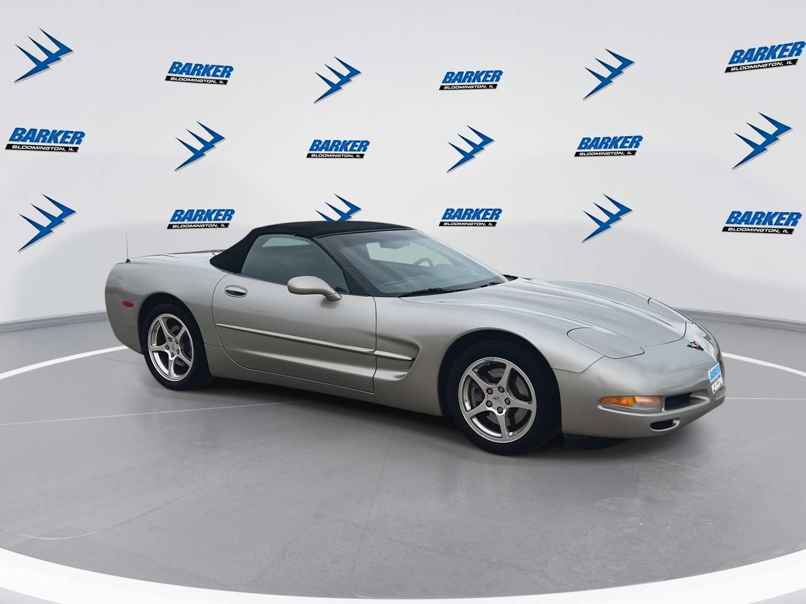 2001 Chevrolet Corvette photo 2
