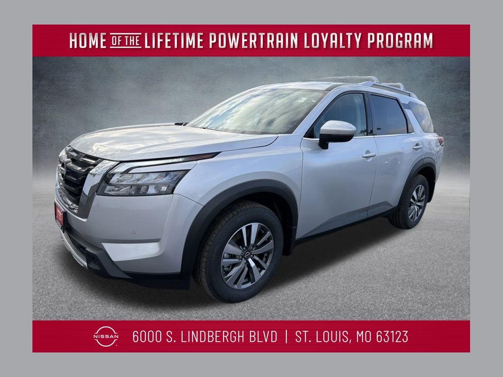 2025 Nissan Pathfinder SL's photo