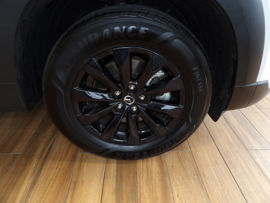 2025 Mazda CX-50 2.5 S Premium photo 4