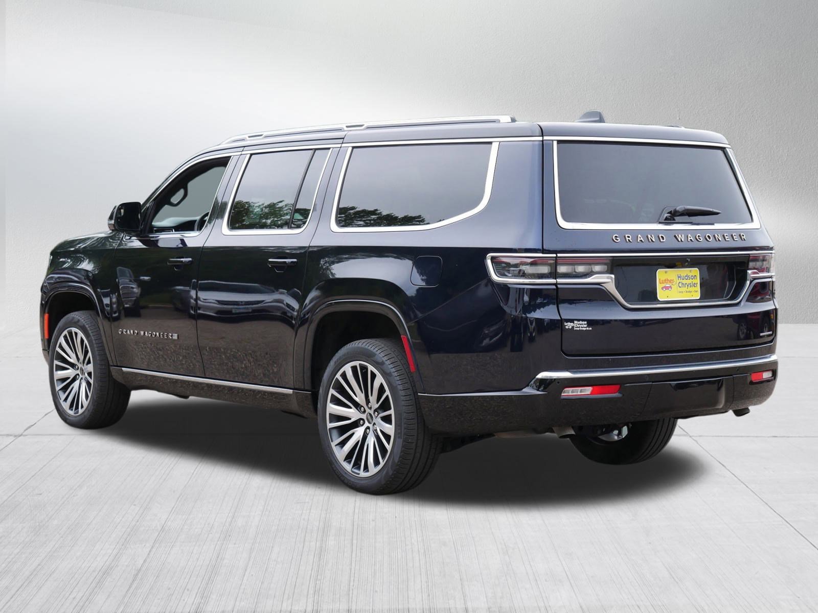 2024 Jeep Grand Wagoneer L III photo 5