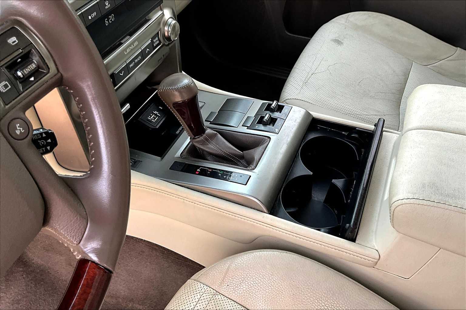 2014 Lexus GX 460 Base photo 16