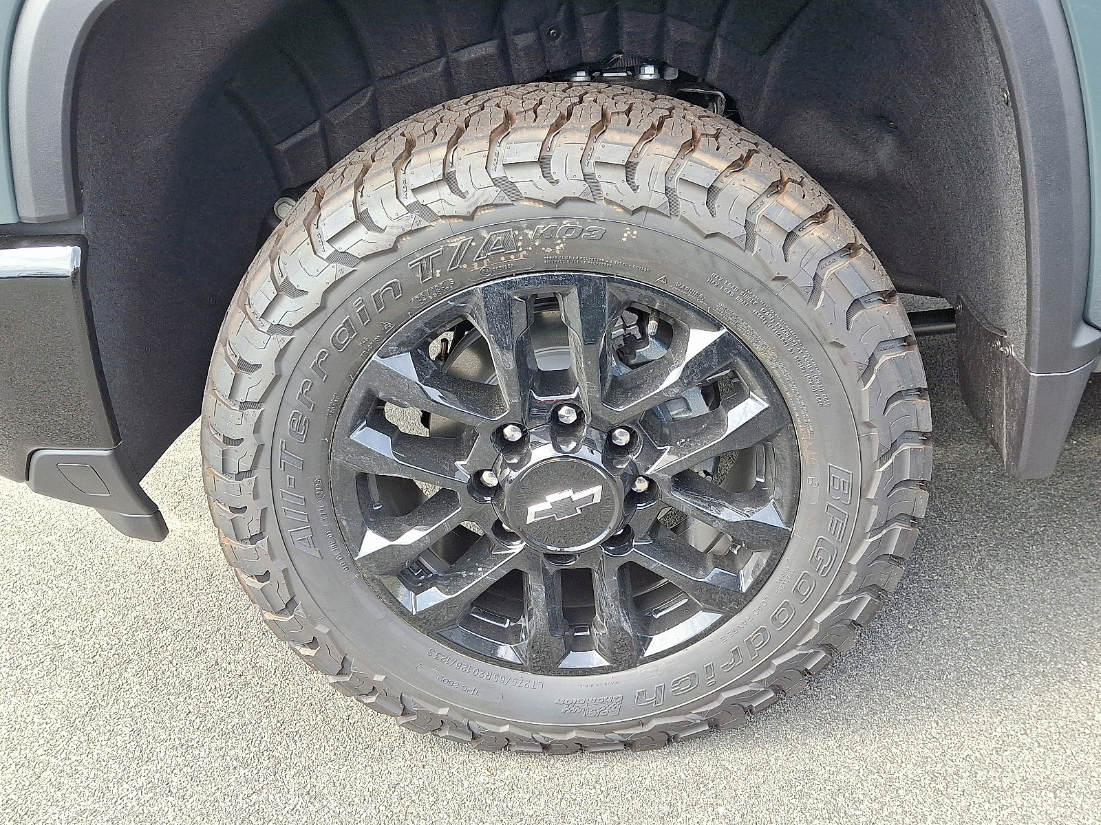 2026 Chevrolet Silverado 2500HD LTZ photo 4