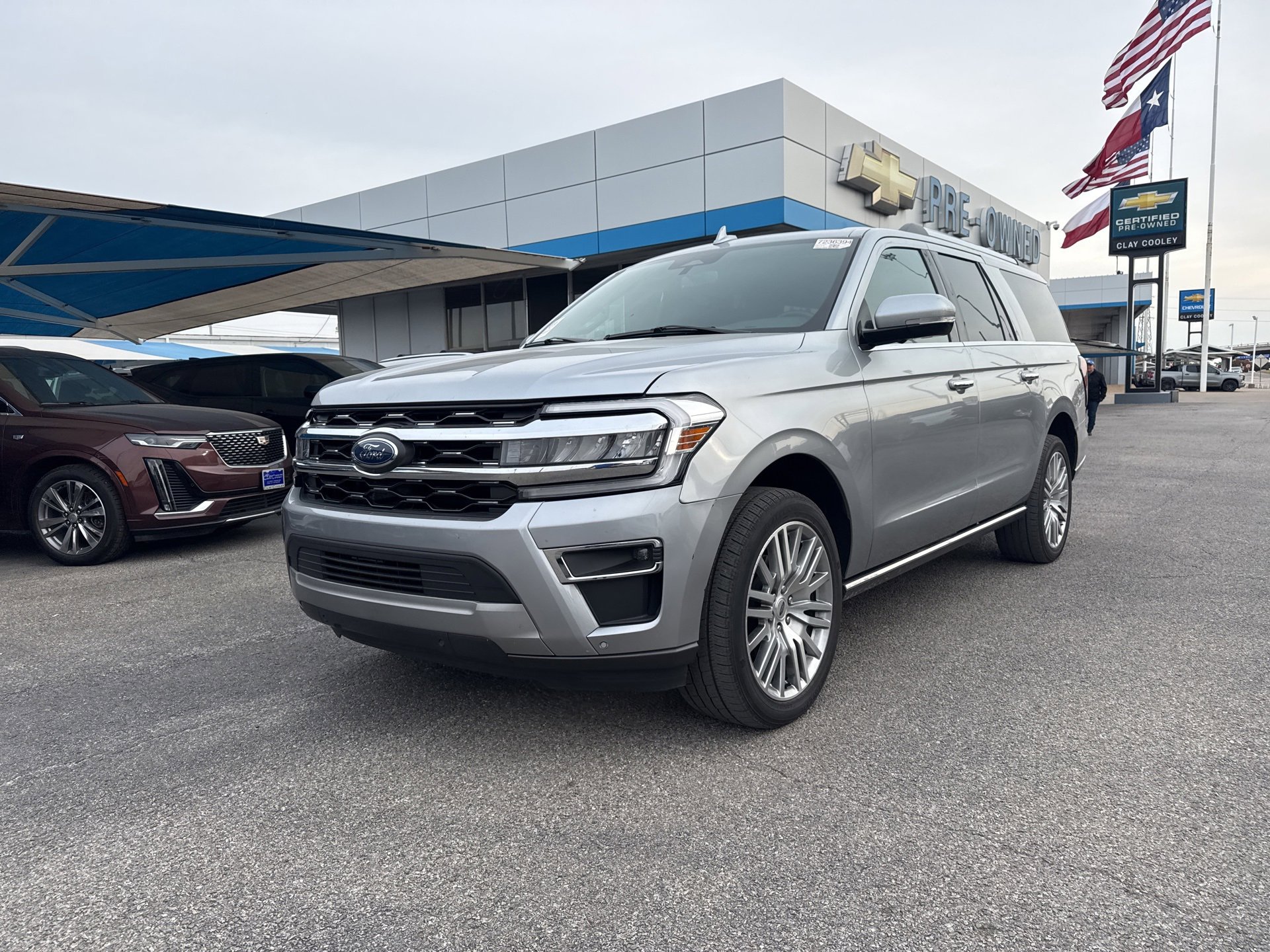 2024 Ford Expedition Limited's photo