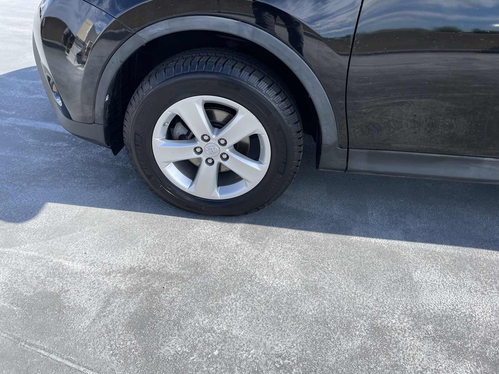 2013 Toyota RAV4 XLE photo 23