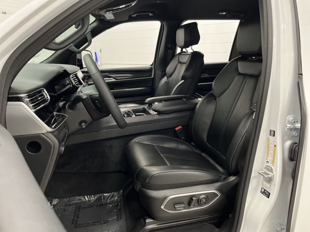 2023 Jeep Wagoneer L Base photo 4